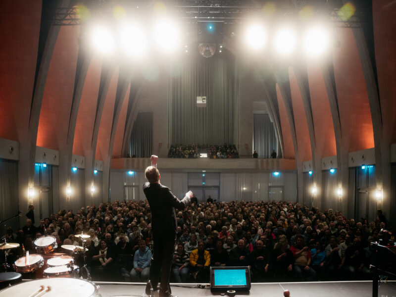 Heilig-Kreuz-Kirche voller Saal
